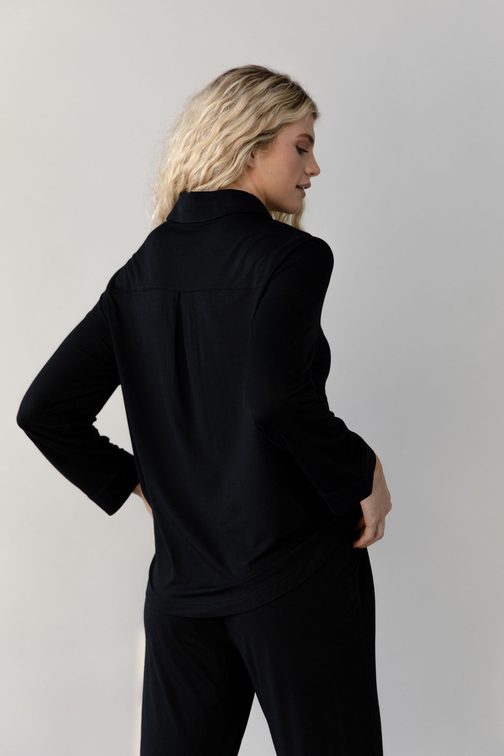 Women's Bamboo Stretch-Knit Collared Long Sleeve Button Down - Last Chance